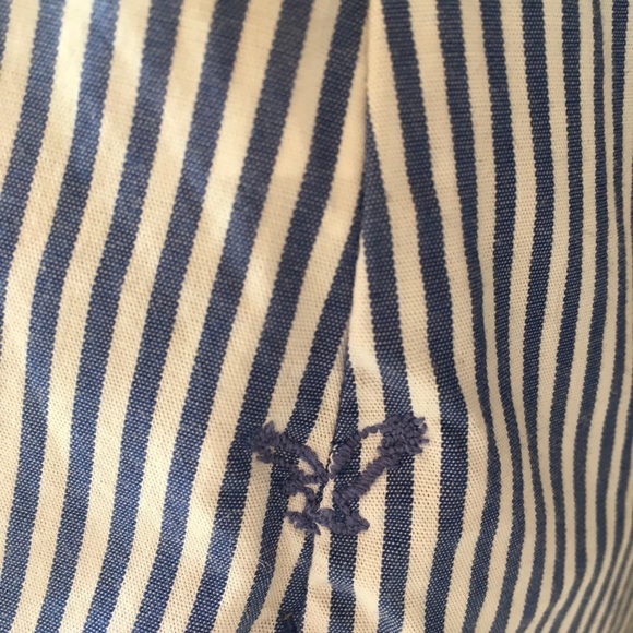 NWOT  SHIRTTAIL HEM PINSTRIPE BLOUSE - Picture 5 of 7